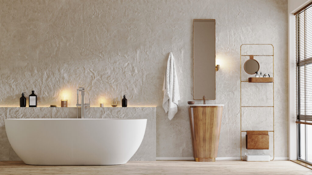 Salle de bain moderne avec baignoire autoportante, lavabo en bois, miroir et porte-serviettes à côté d'une grande fenêtre avec stores.